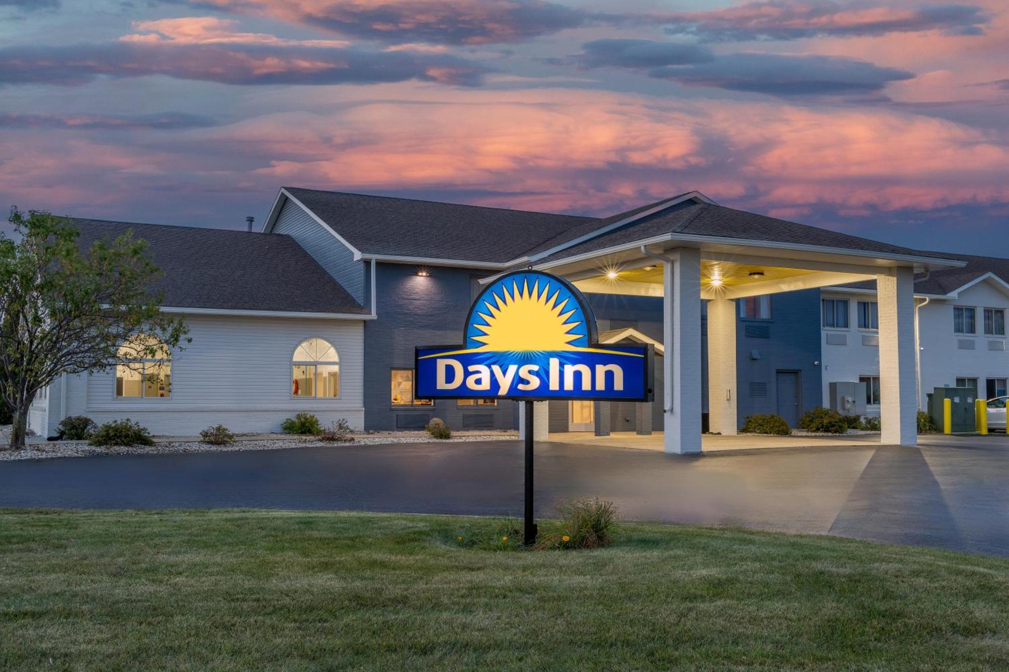 Days Inn By Wyndham Racine/Sturtevant Exteriér fotografie